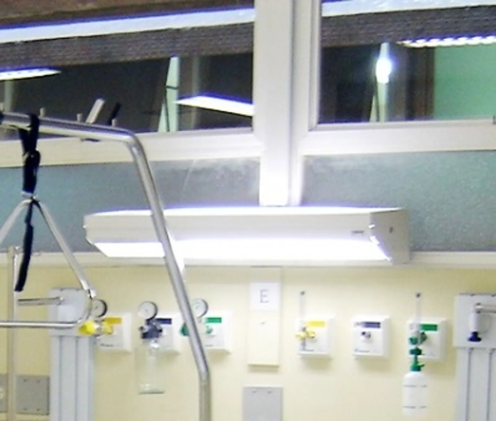 Luminária Leito Hospitalar 2x T8 com Botão