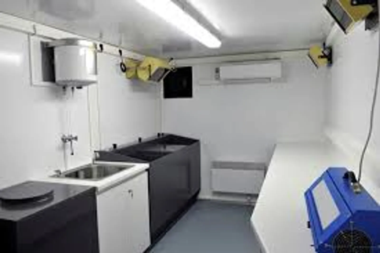 Luminária Hermética IP65 com Placa Led 18w e 32w